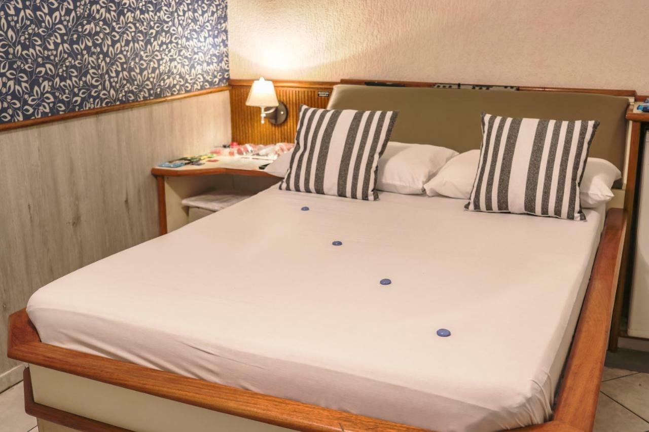 Motel Shampoo (Adults Only) Brusque Luaran gambar