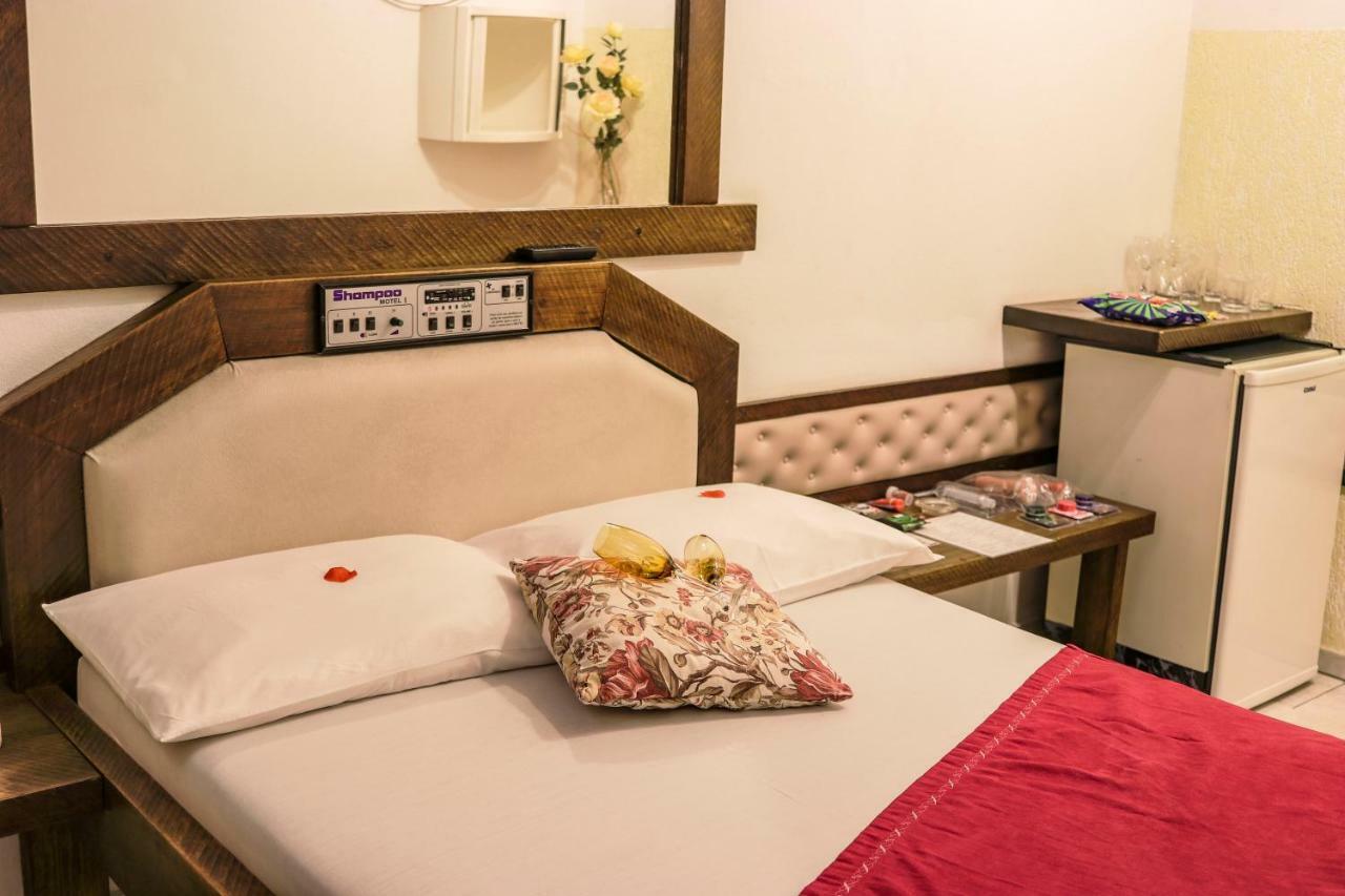 Motel Shampoo (Adults Only) Brusque Luaran gambar